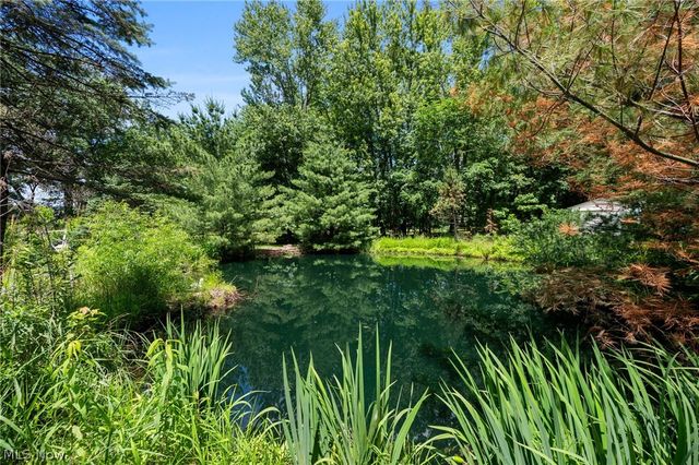 5950 Parkman Road NW, Warren, OH 44481