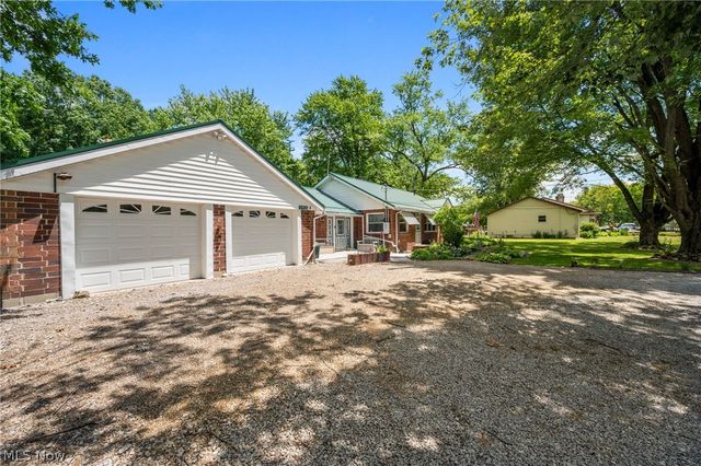 5950 Parkman Road NW, Warren, OH 44481