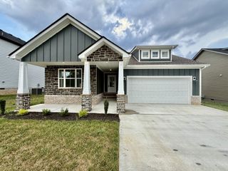 1601 Collins View Way, Clarksville, TN 37043