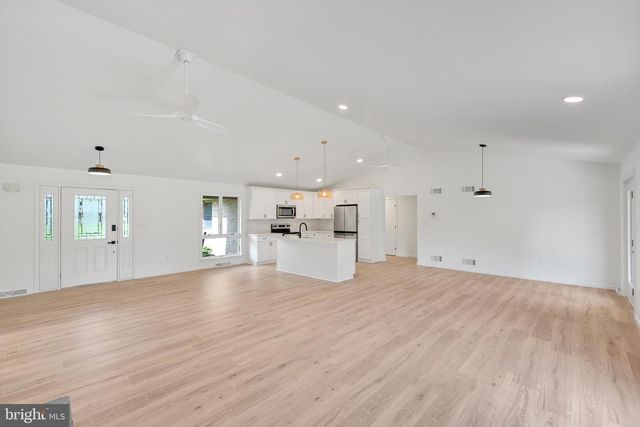 10A FARM LANE, Lititz, PA 17543