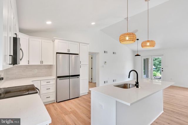 10A FARM LANE, Lititz, PA 17543