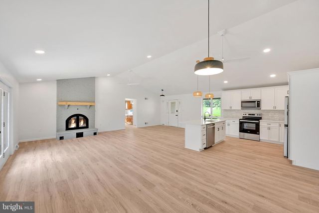 10A FARM LANE, Lititz, PA 17543