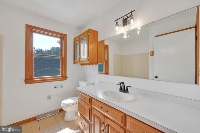 10A FARM LANE, Lititz, PA 17543