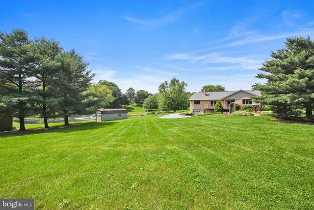 10A FARM LANE, Lititz, PA 17543