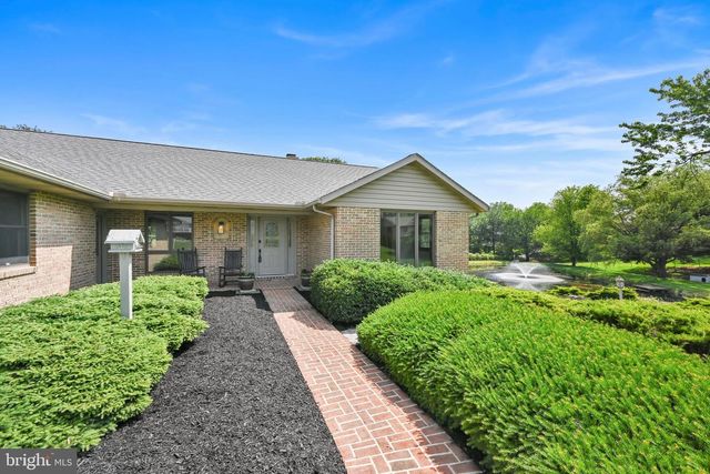 10A FARM LANE, Lititz, PA 17543