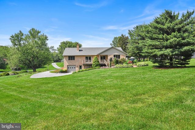 10A FARM LANE, Lititz, PA 17543
