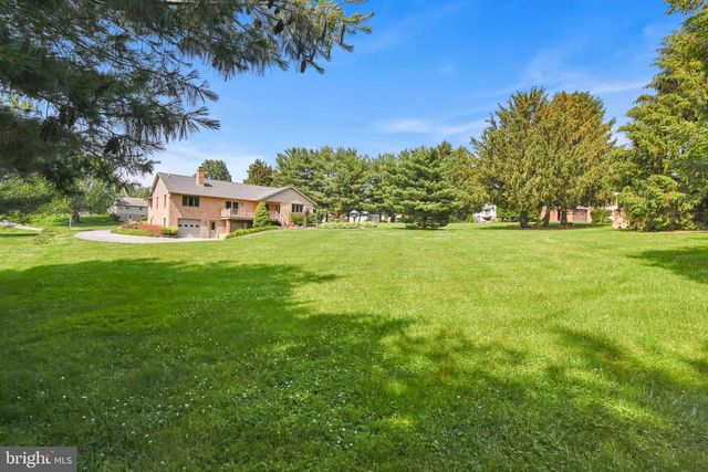 10A FARM LANE, Lititz, PA 17543