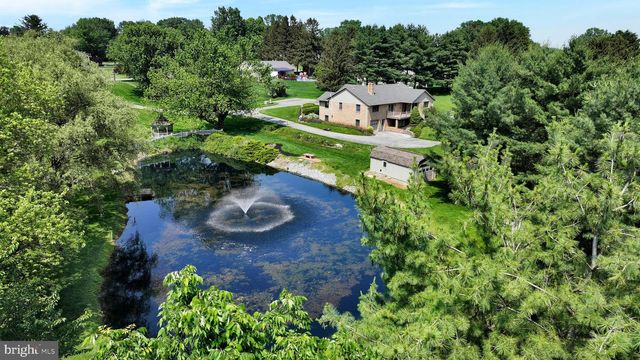 10A FARM LANE, Lititz, PA 17543
