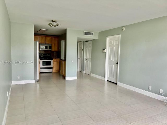 2731 Taft St 108, Hollywood, FL 33020