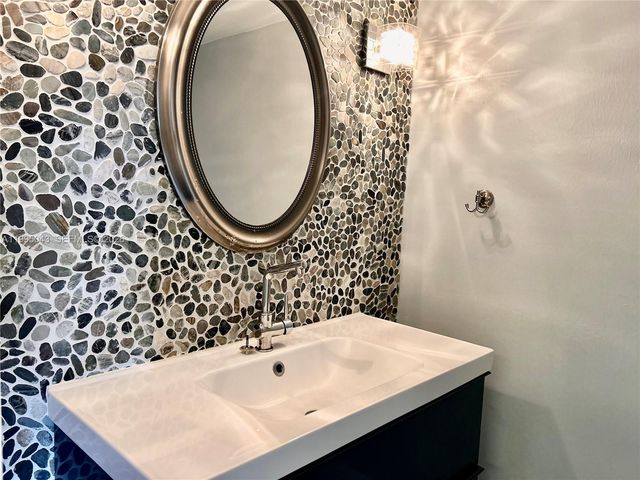 2731 Taft St 108, Hollywood, FL 33020