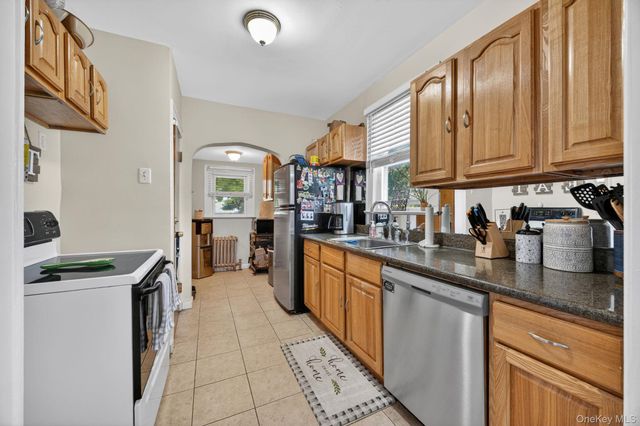2456 Rockville Centre Parkway, Oceanside, NY 11572