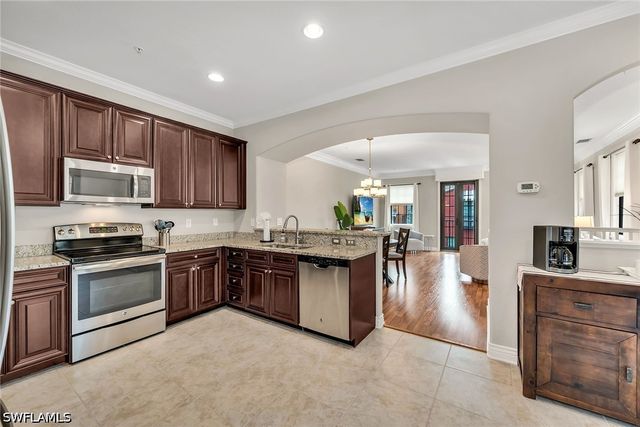 9066 Albion LN N 5101, Naples, FL 34113
