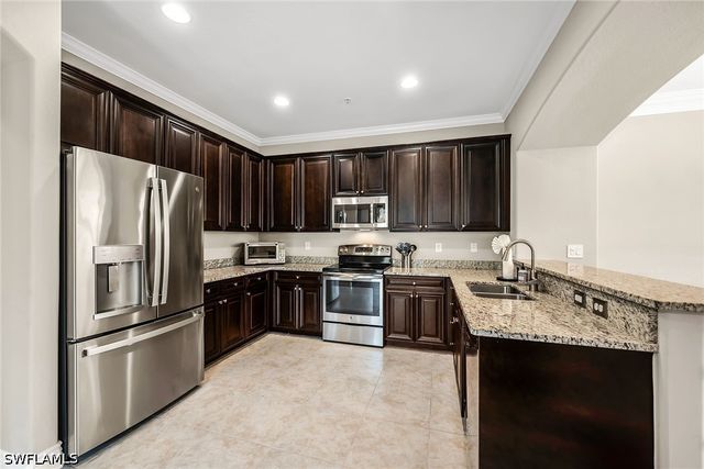 9066 Albion LN N 5101, Naples, FL 34113