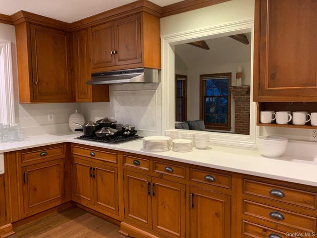 21 Westbank Road, Rye, NY 10580