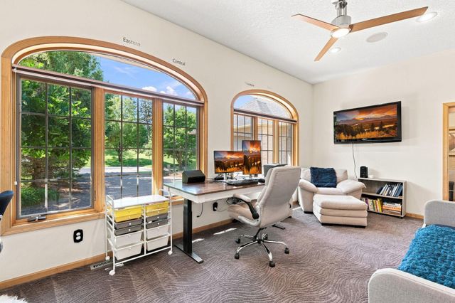 1084 Parkview Lane, Victoria, MN 55386