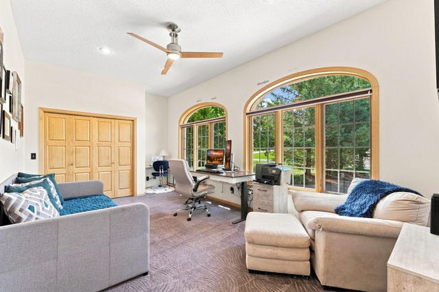 1084 Parkview Lane, Victoria, MN 55386