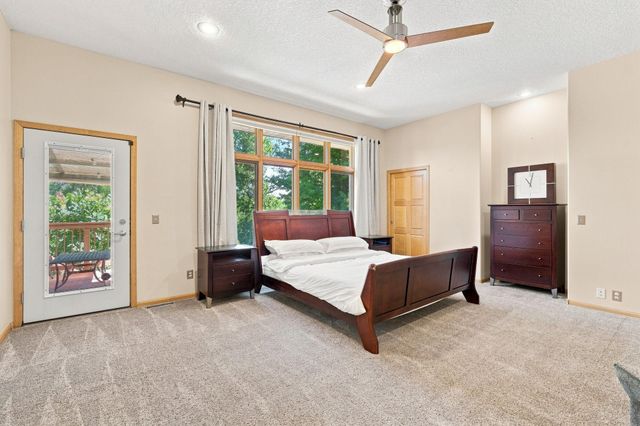 1084 Parkview Lane, Victoria, MN 55386