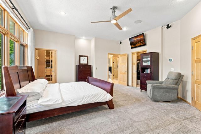 1084 Parkview Lane, Victoria, MN 55386
