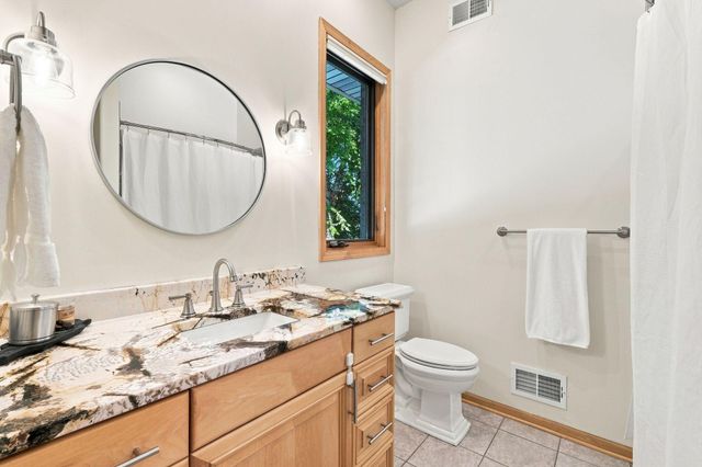 1084 Parkview Lane, Victoria, MN 55386