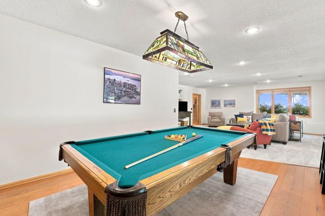 1084 Parkview Lane, Victoria, MN 55386