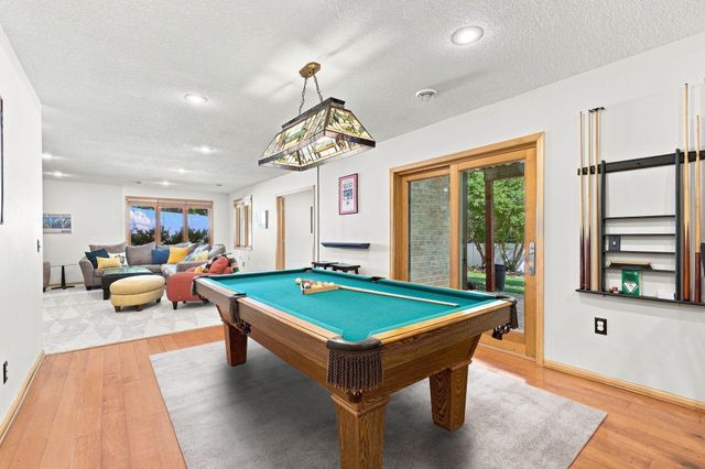 1084 Parkview Lane, Victoria, MN 55386