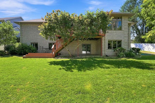 1084 Parkview Lane, Victoria, MN 55386