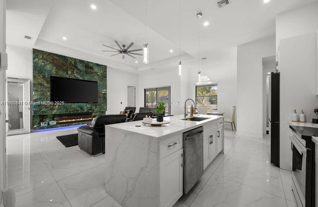 2522 NW 15TH PL, Cape Coral, FL 33993