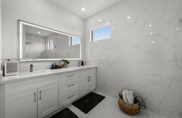 2522 NW 15TH PL, Cape Coral, FL 33993