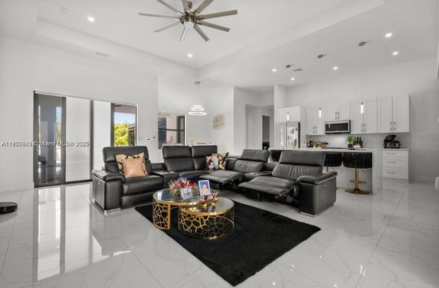 2522 NW 15TH PL, Cape Coral, FL 33993