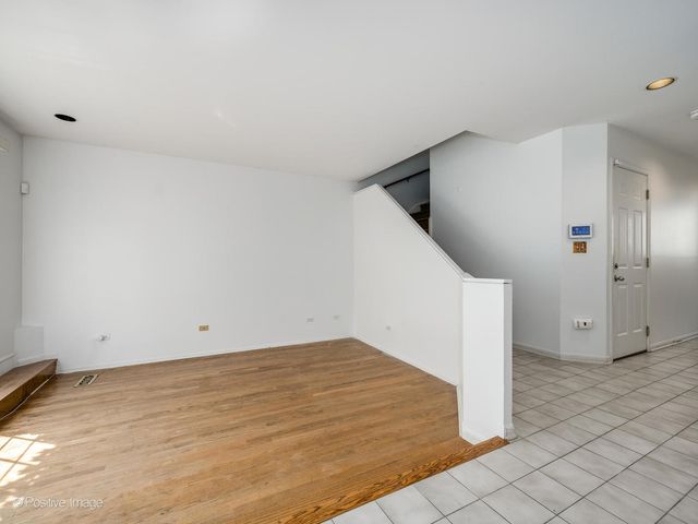 5436 S Ellis Avenue, Chicago, IL 60615