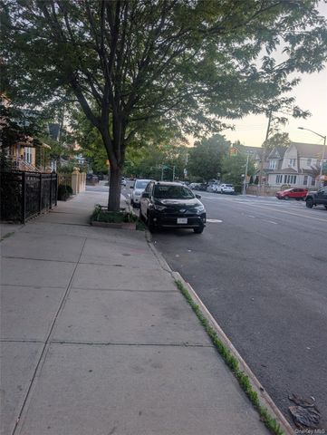 122-08 Hillside Avenue 2, Richmond Hill, NY 11418
