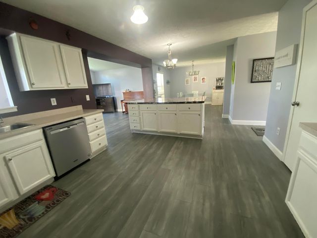 255 Lofton Circle, Delaware, OH 43015