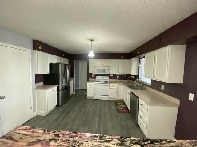 255 Lofton Circle, Delaware, OH 43015