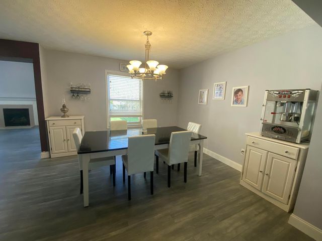 255 Lofton Circle, Delaware, OH 43015