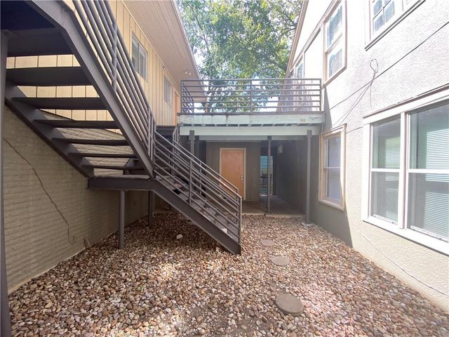 2708 Salado ST B, Austin, TX 78705