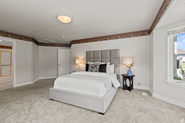275 S EAGLE WAY, North Salt Lake, UT 84054