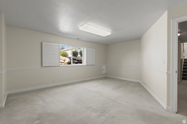 275 S EAGLE WAY, North Salt Lake, UT 84054