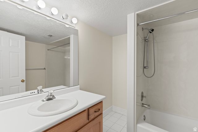 275 S EAGLE WAY, North Salt Lake, UT 84054