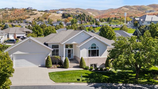 275 S EAGLE WAY, North Salt Lake, UT 84054