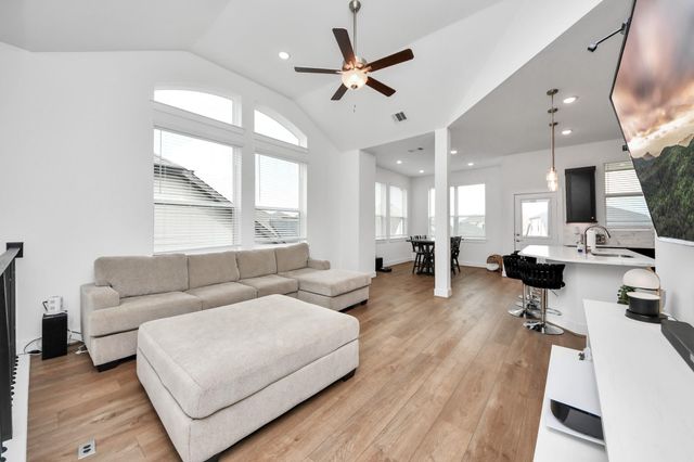5214 Sage Hills Drive, Manvel, TX 77578