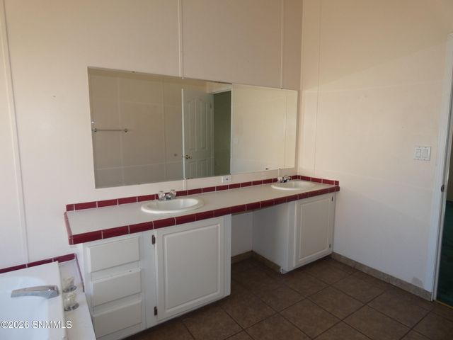 3502 Los Encinos Street, Silver City, NM 88061