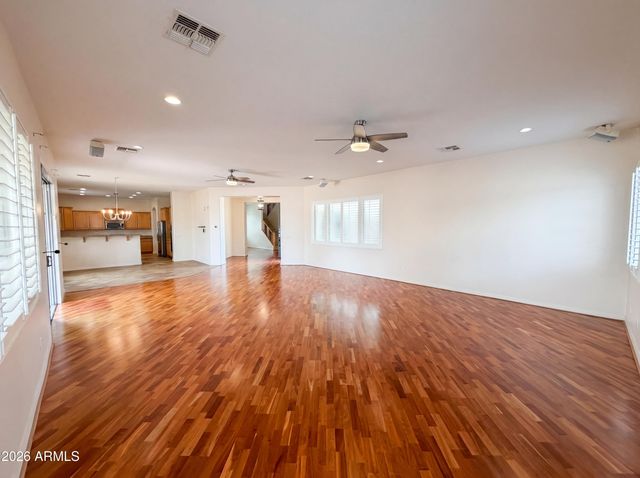 6033 S MACK Avenue, Gilbert, AZ 85298
