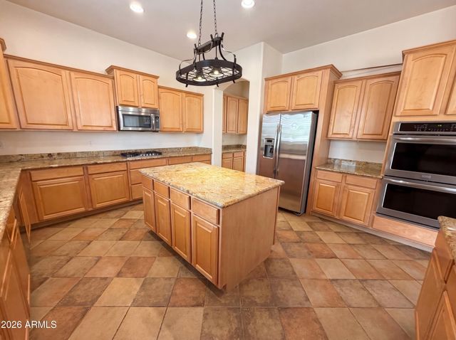 6033 S MACK Avenue, Gilbert, AZ 85298