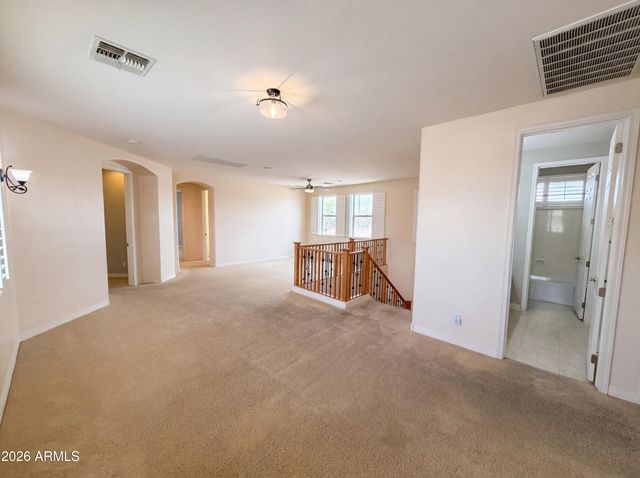 6033 S MACK Avenue, Gilbert, AZ 85298
