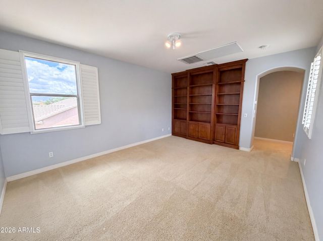 6033 S MACK Avenue, Gilbert, AZ 85298