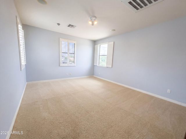 6033 S MACK Avenue, Gilbert, AZ 85298