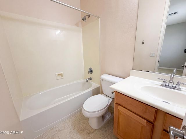 6033 S MACK Avenue, Gilbert, AZ 85298