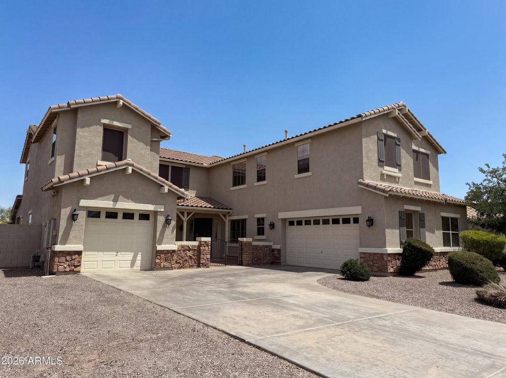 6033 S MACK Avenue, Gilbert, AZ 85298