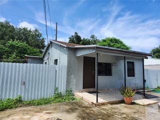 1935 NW 86th Terrace, Miami, FL 33147
