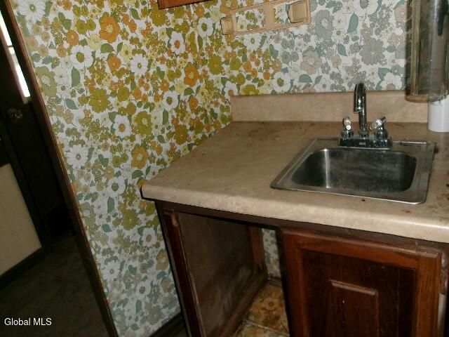 1958 Putnam Road, Rotterdam, NY 12306